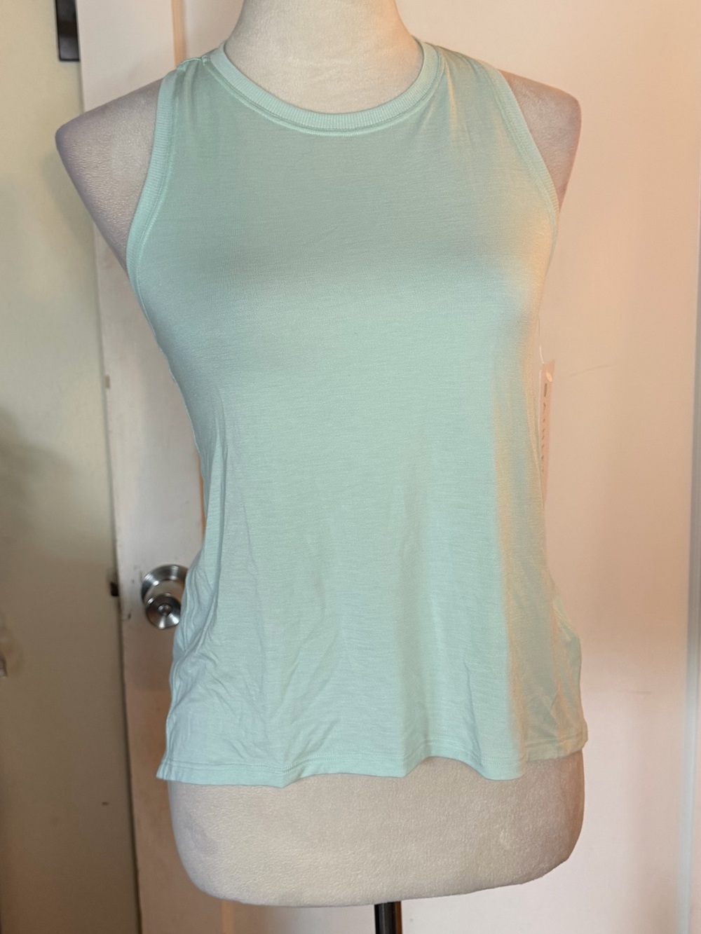NWT Athleta Ease In Racerback Tank Sleeveless Workout Fitness Yoga Pilates airy